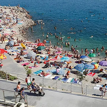 Apartamento Romantic Nest Near The Rijeka