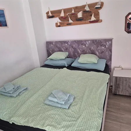 Apartamento Romantic Nest Near The